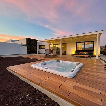 North Shore Villas Lajares, Manalari, Private Jacuzzi Eksteriør bilde